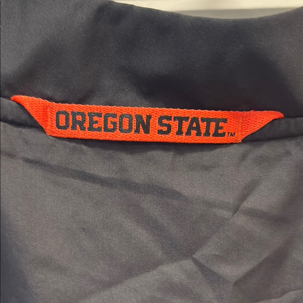 Oregon State Beavers. Nike Black and Orange Windbreaker, Quarter Zip Pullover - Picture 7 of 10